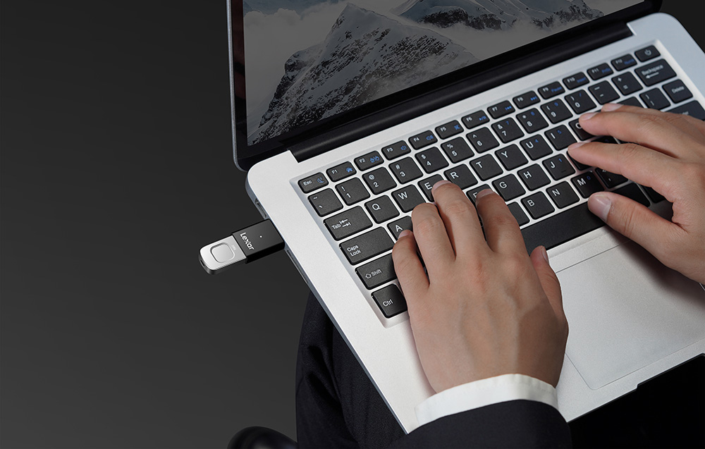USB laikmena MEMORY DRIVE FLASH USB3 256GB/F35PRO LJDF35P256G-RNBNG LEXAR aprašymas - Prekės nuotrauka