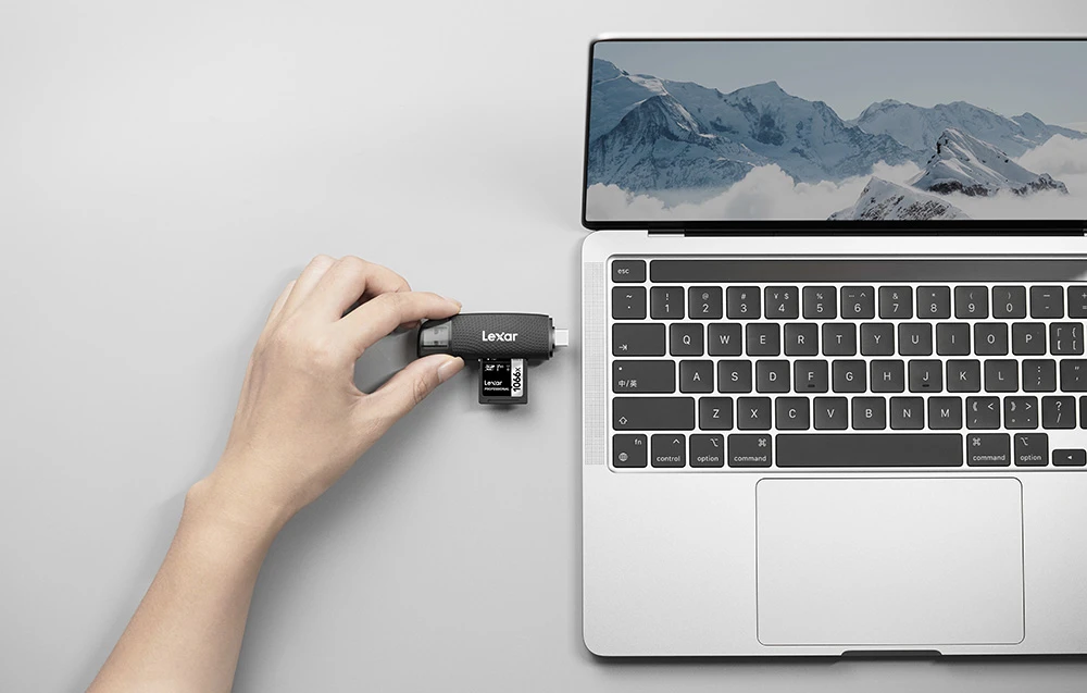 „Lexar“ kortelių skaitytuvas su dviem lizdais USB-A/C (LRW310X) Palaiko „Micro SD“ ir SD korteles (USB 3.1) aprašymas - Prekės nuotrauka