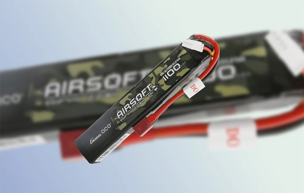 Lipo Gens ace 25C 1100mAh 3S1P 11.1V Airsoft ginklo baterija su T formos kištuku aprašymas - Prekės nuotrauka Lipo Gens ace 25C 1100mAh 3S1P 11.1V Airsoft ginklo baterija su T formos kištuku aprašymas - Prekės nuotrauka