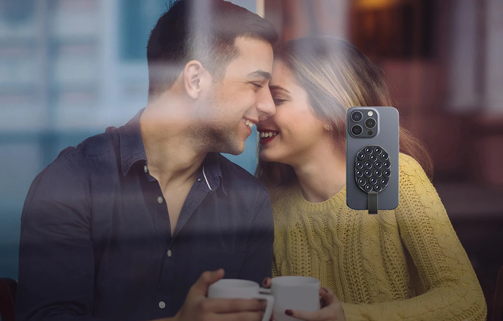 Joyroom JR-ZS393-S magnetic holder with suction cups for 4.7-7" phone – juodas aprašymas - Prekės nuotrauka Joyroom JR-ZS393-S magnetic holder with suction cups for 4.7-7" phone – juodas aprašymas - Prekės nuotrauka