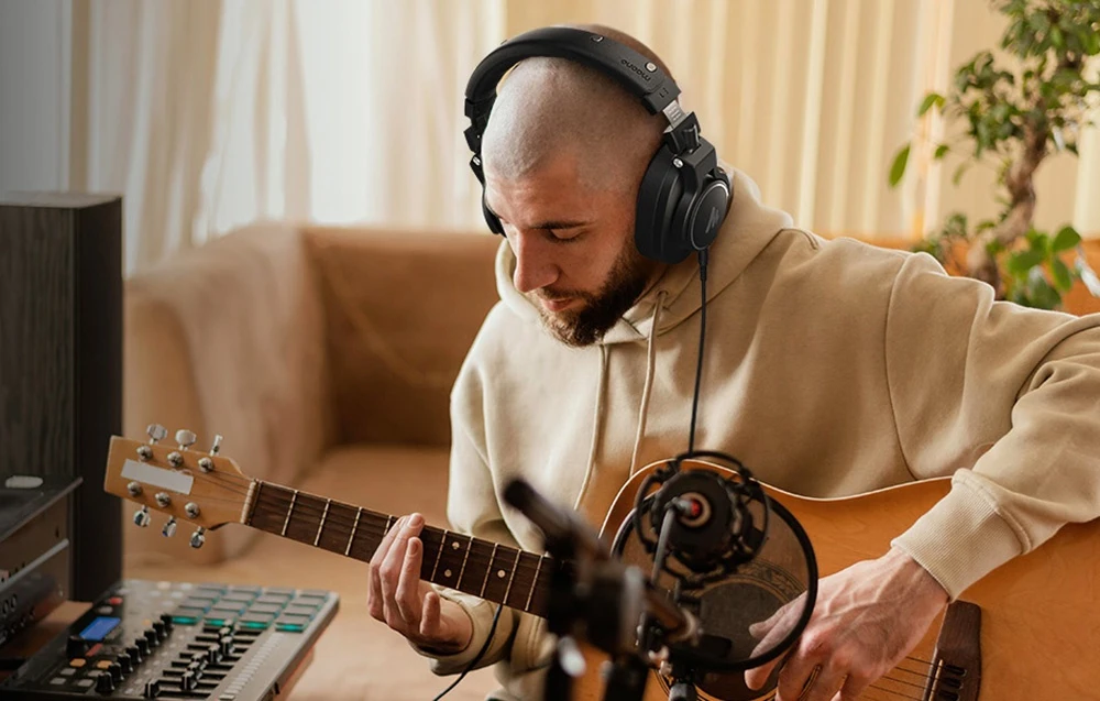 Maono MH700 studio ausinės (juodas) aprašymas - Prekės nuotrauka Maono MH700 studio ausinės (juodas) aprašymas - Prekės nuotrauka