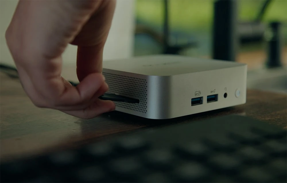 Mini PC GEEKOM A8 Ryzen 7 8745HS 16GB 1TB + Win11 Pro aprašymas - Prekės nuotrauka Mini PC GEEKOM A8 Ryzen 7 8745HS 16GB 1TB + Win11 Pro aprašymas - Prekės nuotrauka