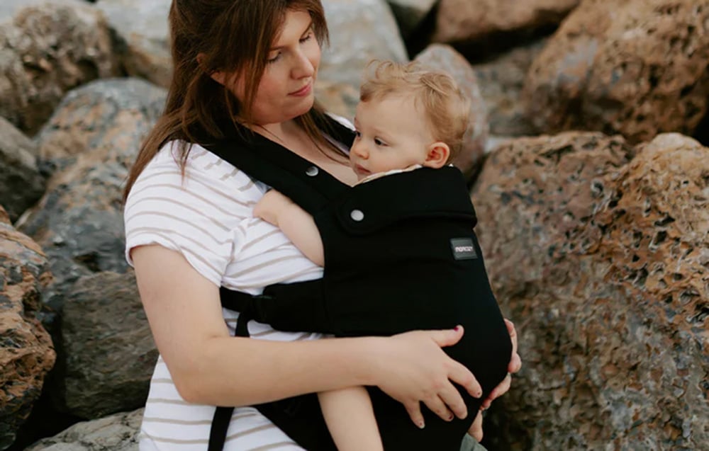 momcozy-infant-carrier-bc001-bl00nb-a-black