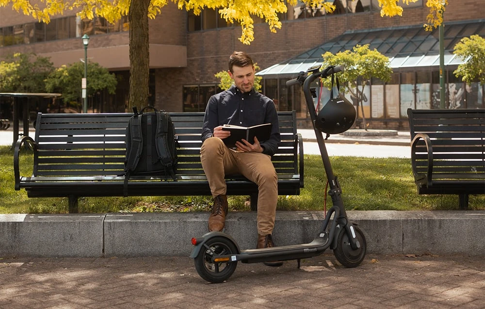 NAVEE V25i Pro electric scooter aprašymas - Prekės nuotrauka NAVEE V25i Pro electric scooter aprašymas - Prekės nuotrauka