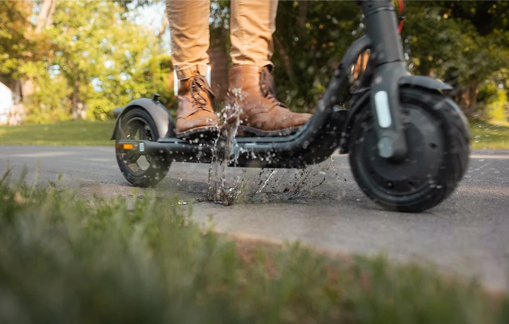 NAVEE V25i Pro electric scooter aprašymas - Prekės nuotrauka NAVEE V25i Pro electric scooter aprašymas - Prekės nuotrauka
