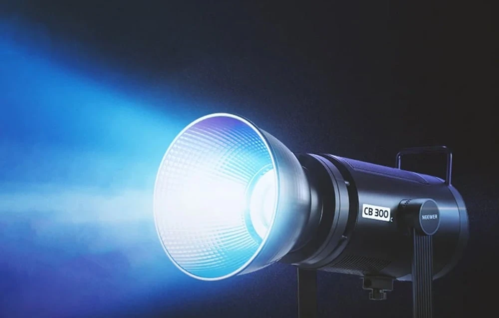 Neewer CB300C RGB LED Light aprašymas - Prekės nuotrauka