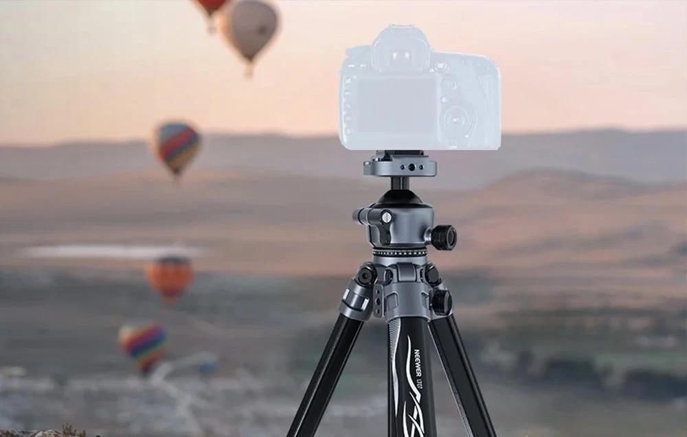 Neewer LT07 Aluminum Travel Tripod with Ball Head aprašymas - Prekės nuotrauka