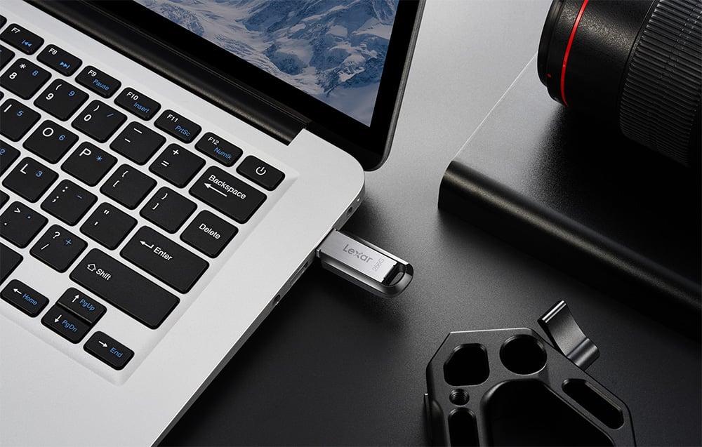 Lexar | Flash Drive | JumpDrive M400 | 64 GB | USB 3.0 | Juodas/Pilkas aprašymas - Prekės nuotrauka