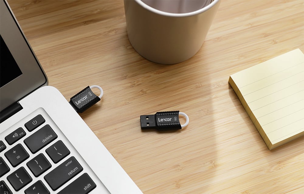 Lexar | USB atmintinė | JumpDrive V40 | 16 GB | USB A tipo | Juodas aprašymas - Prekės nuotrauka