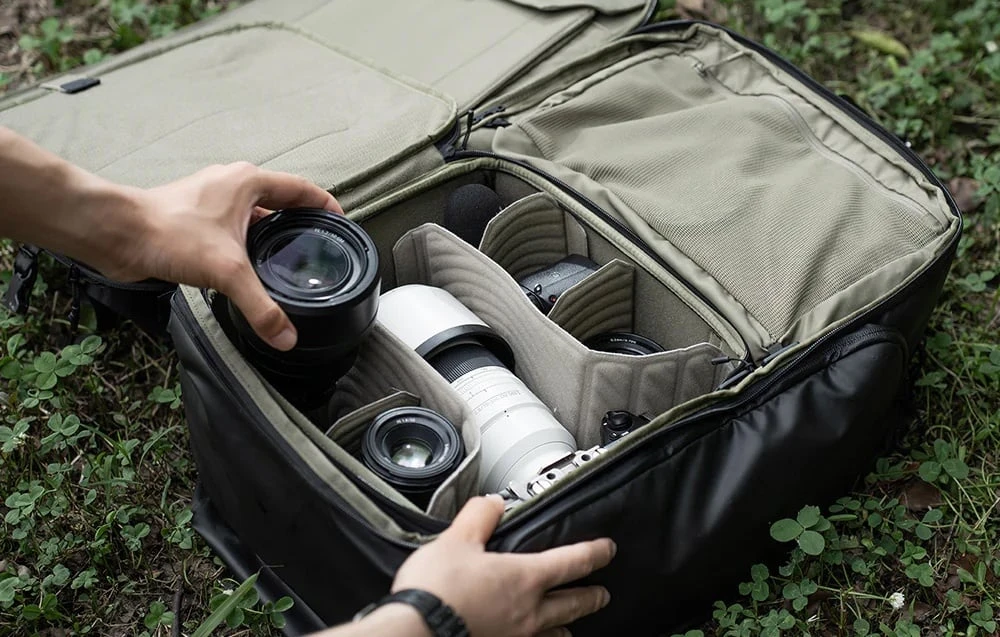 PGYTECH OneMo 35L Travel Backpack (juodas) aprašymas - Prekės nuotrauka