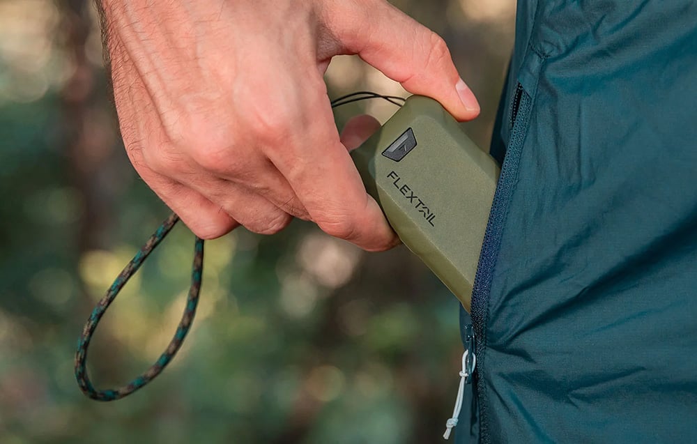 Nešiojamas du viename uodus atbaidantis Flextail Max Repel S (žalias) aprašymas - Prekės nuotrauka Nešiojamas du viename uodus atbaidantis Flextail Max Repel S (žalias) aprašymas - Prekės nuotrauka