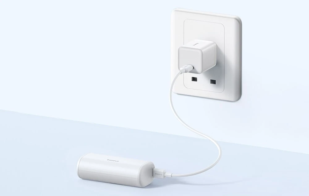 Powerbank OS-Baseus Compact IP 5000mAh 20W (baltas) aprašymas - Prekės nuotrauka Powerbank OS-Baseus Compact IP 5000mAh 20W (baltas) aprašymas - Prekės nuotrauka