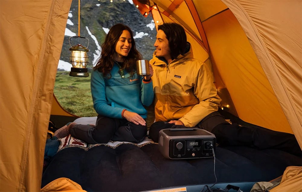 Komplektas: „EcoFlow RIVER 3“ elektrinė su UPS ir 45 W USB-C saulės baterija aprašymas - Prekės nuotrauka Komplektas: „EcoFlow RIVER 3“ elektrinė su UPS ir 45 W USB-C saulės baterija aprašymas - Prekės nuotrauka