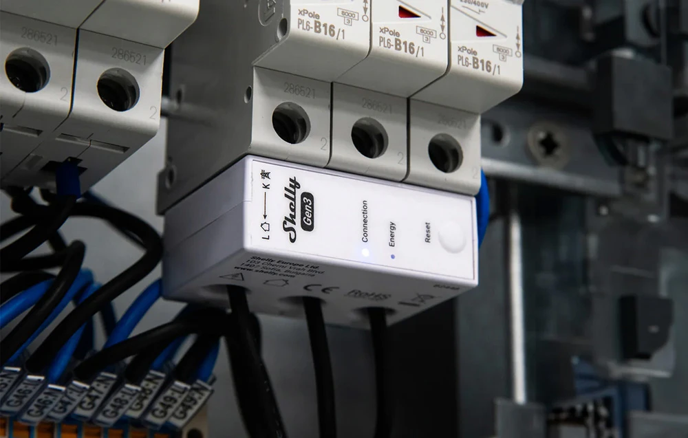 Shelly 3EM-63T Gen3 elektros sąnaudų skaitiklis aprašymas - Prekės nuotrauka