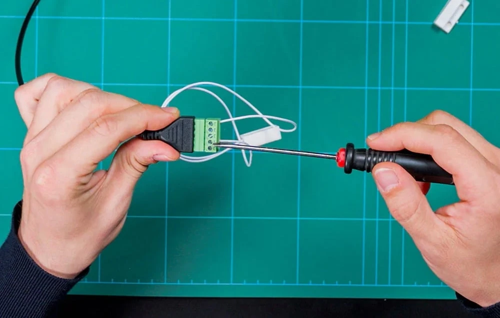 Shelly Micro USB į 5 Terminal Add-on aprašymas - Prekės nuotrauka