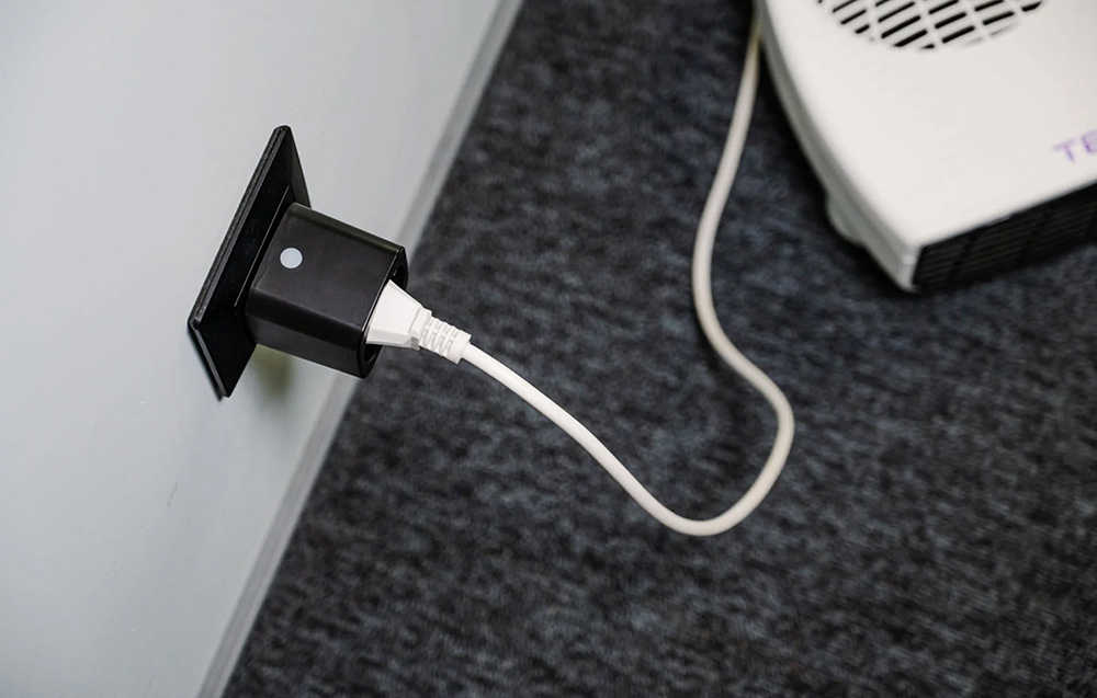 shelly-plug-m-gen3-matter-13a-smart-socket