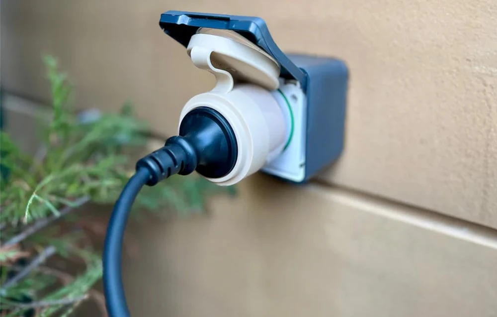 Shelly Plug S Gen3 lauko išmanusis kištukas Mocha aprašymas - Prekės nuotrauka Shelly Plug S Gen3 lauko išmanusis kištukas Mocha aprašymas - Prekės nuotrauka
