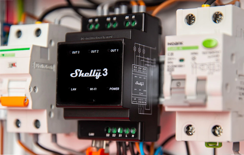 Shelly Pro 3 išmanioji 3 kanalų 3 fazių relė su Wi-Fi, LAN ir Bluetooth ryšiu aprašymas - Prekės nuotrauka Shelly Pro 3 išmanioji 3 kanalų 3 fazių relė su Wi-Fi, LAN ir Bluetooth ryšiu aprašymas - Prekės nuotrauka