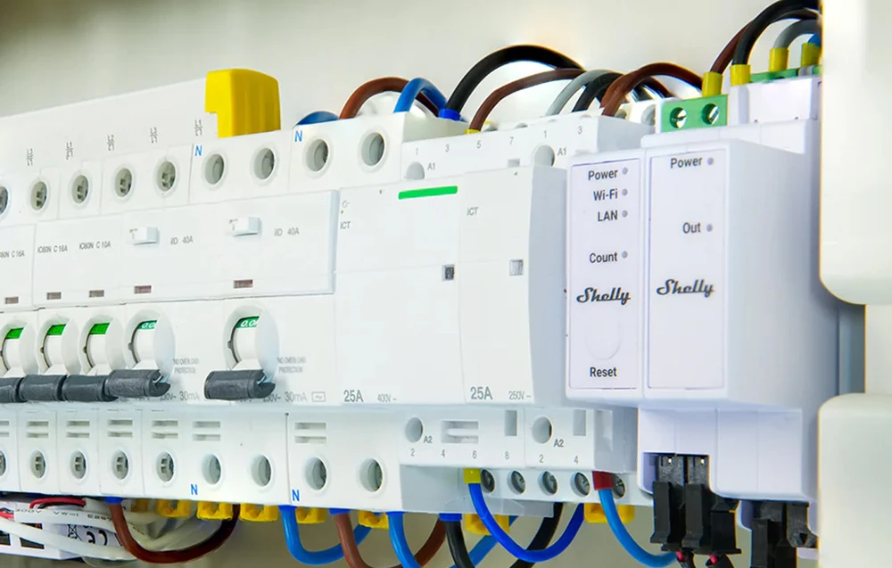 Shelly PRO 3EM-3CT63 elektros sąnaudų skaitiklis aprašymas - Prekės nuotrauka Shelly PRO 3EM-3CT63 elektros sąnaudų skaitiklis aprašymas - Prekės nuotrauka
