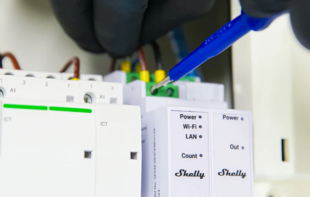 Shelly PRO 3EM-3CT63 elektros sąnaudų skaitiklis aprašymas - Prekės nuotrauka Shelly PRO 3EM-3CT63 elektros sąnaudų skaitiklis aprašymas - Prekės nuotrauka