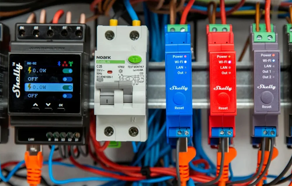Shelly Pro Dimmer 0/1-10V PM apšvietimo valdiklis aprašymas - Prekės nuotrauka