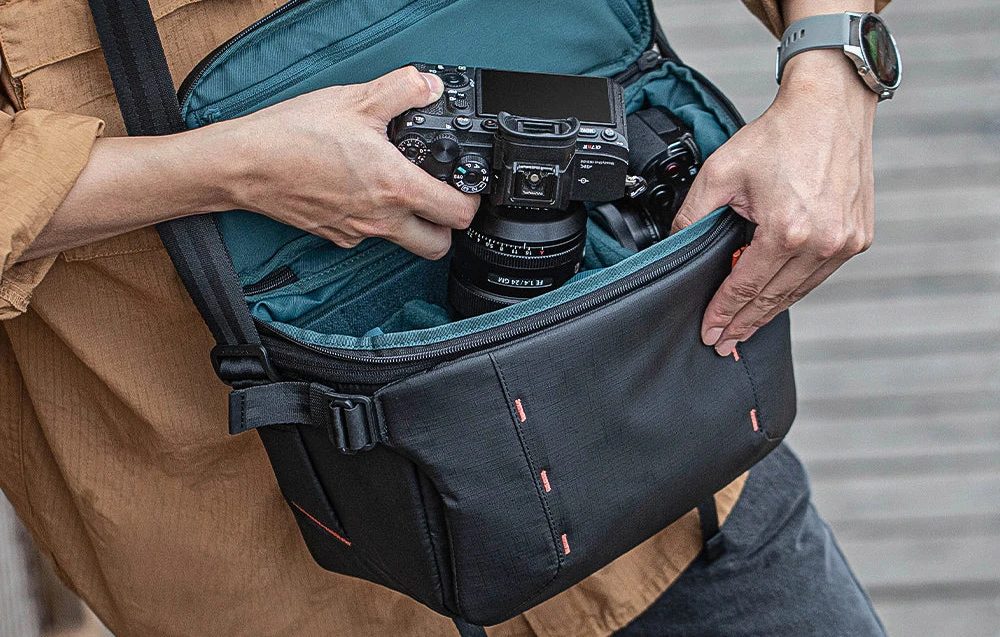 Krepšys per petį PGYTECH OneMo Sling 11L (tarpas juodas) aprašymas - Prekės nuotrauka