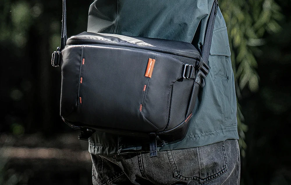 Pečių krepšys PGYTECH OneMo Sling 7L (tarpas juodas) aprašymas - Prekės nuotrauka
