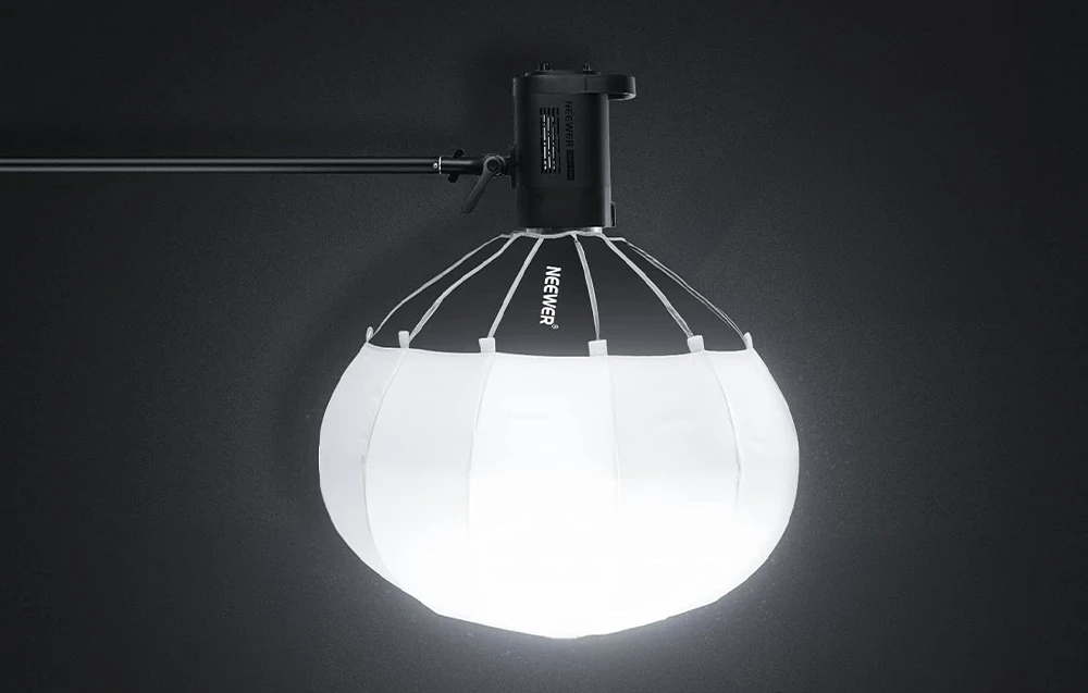 Neewer Softbox naujesnė 65 cm aprašymas - Prekės nuotrauka Neewer Softbox naujesnė 65 cm aprašymas - Prekės nuotrauka