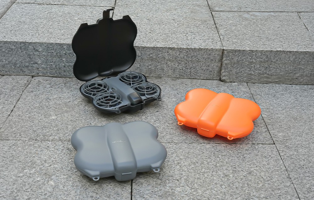 „Sunnylife“ mini nešiojimo dėklas su karabinu, skirtas DJI NEO 2 (pilkas) aprašymas - Prekės nuotrauka „Sunnylife“ mini nešiojimo dėklas su karabinu, skirtas DJI NEO 2 (pilkas) aprašymas - Prekės nuotrauka