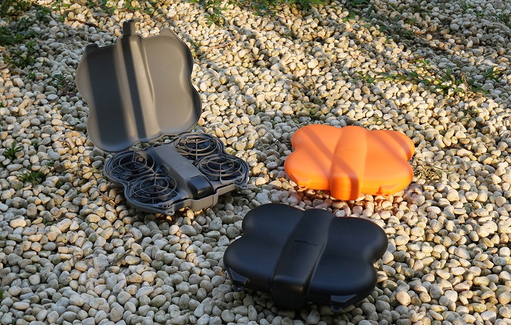 Sunnylife Mini Case with Carabiner for NEO 2 Juodas aprašymas - Prekės nuotrauka