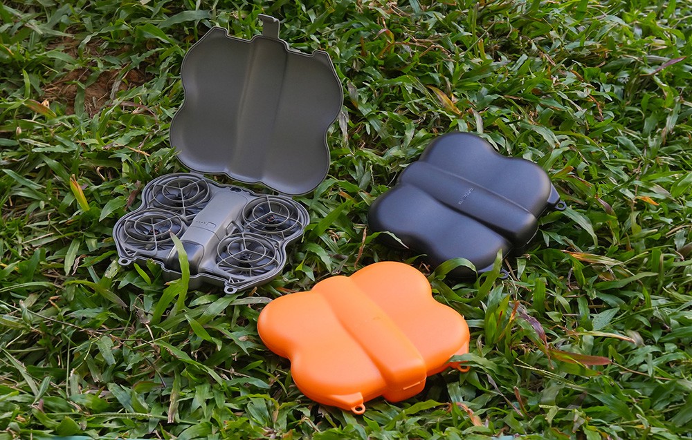 „Sunnylife“ mini dėklas su karabinu NEO 2, oranžinis aprašymas - Prekės nuotrauka „Sunnylife“ mini dėklas su karabinu NEO 2, oranžinis aprašymas - Prekės nuotrauka