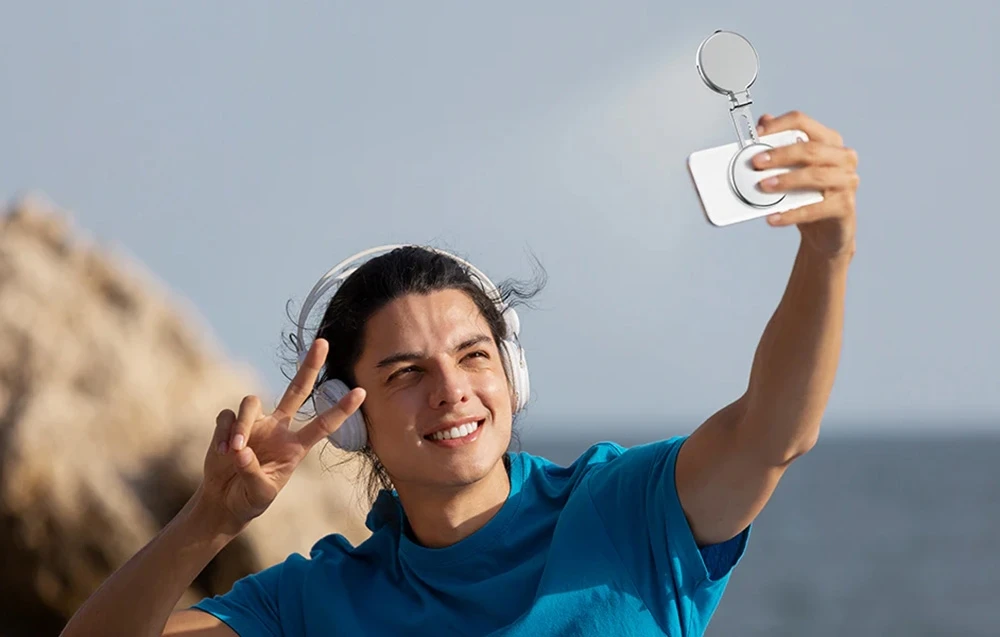 Telesin selfie light with magnetic phone holder aprašymas - Prekės nuotrauka