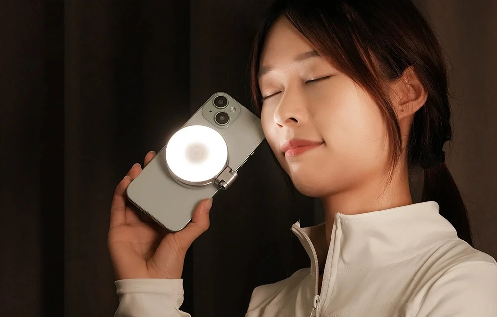 Telesin selfie light with magnetic phone holder aprašymas - Prekės nuotrauka
