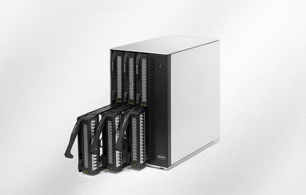 Serveris TERRAMASTER D6-320 DAS disko korpusas, 6 lizdai aprašymas - Prekės nuotrauka Serveris TERRAMASTER D6-320 DAS disko korpusas, 6 lizdai aprašymas - Prekės nuotrauka