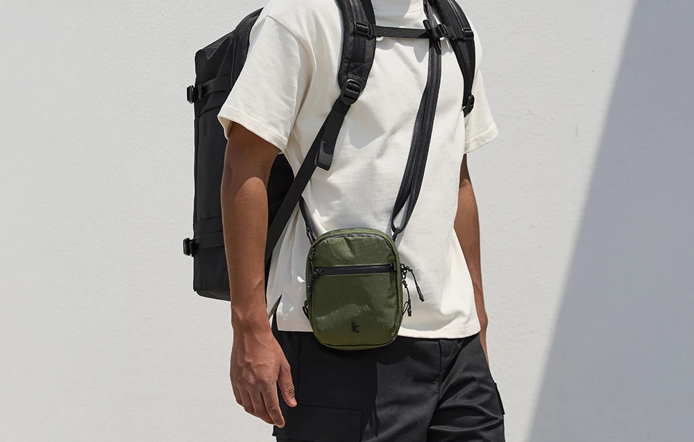 TOMTOC Aviator-T37 travel bag with shoulder strap X-Pac 1.3L (žalias) aprašymas - Prekės nuotrauka