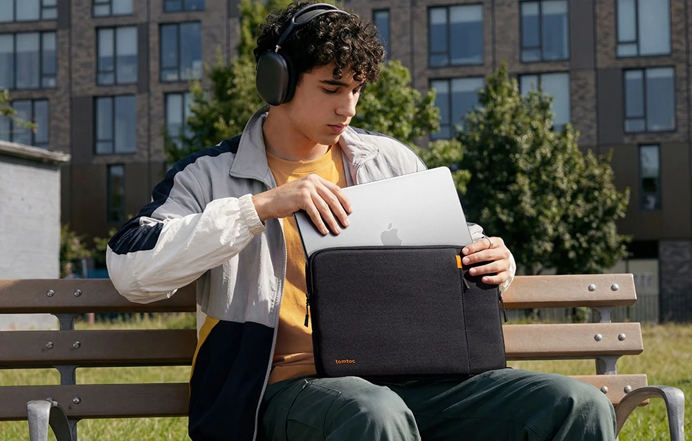 TOMTOC Defender-A13 13" MacBook Case (Juodas) aprašymas - Prekės nuotrauka