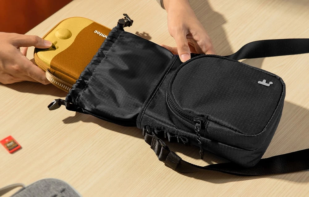 TOMTOC GameOn-G50 Switch 2 JoyCarry Sling Bag (juodas) aprašymas - Prekės nuotrauka