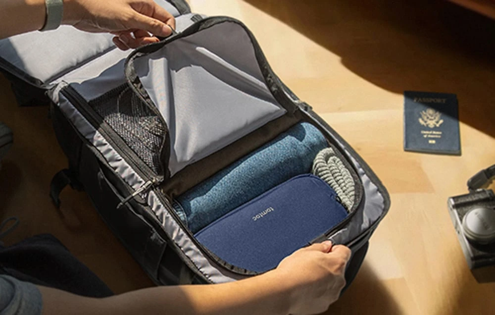 TOMTOC Navigator-T66 Liteway Travel Backpack 28L/15.6" (Juodas) aprašymas - Prekės nuotrauka