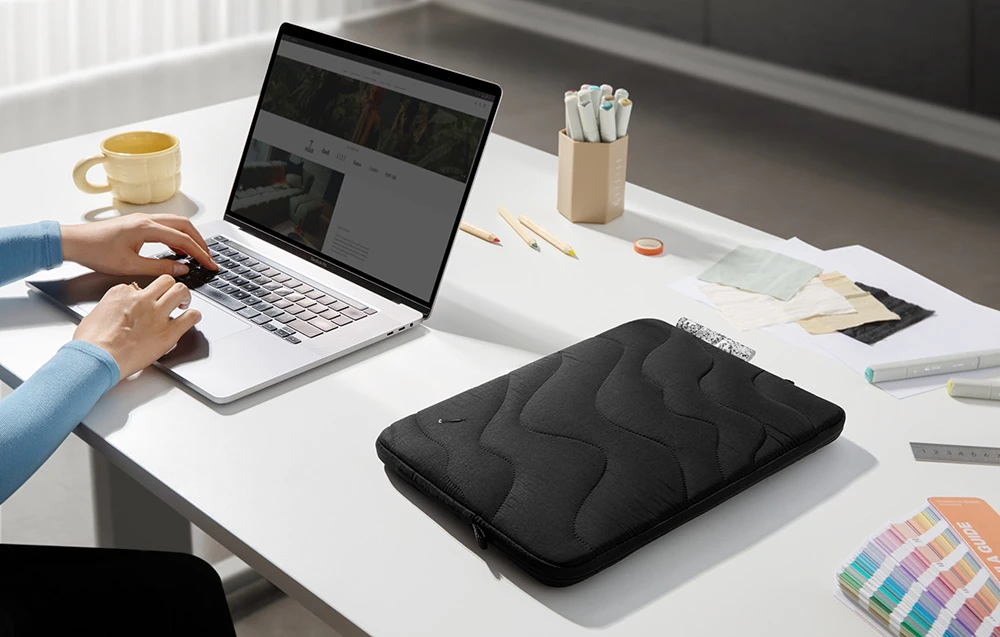 Dėklas na laptopa 16'' Tomtoc Terra-A27 (juoda) aprašymas - Prekės nuotrauka