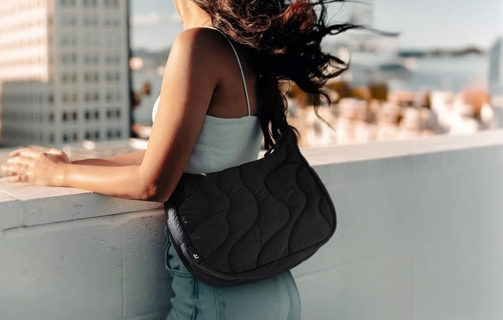 TOMTOC Terra-T34 Puffy 11"/9L Lavascape shoulder bag aprašymas - Prekės nuotrauka TOMTOC Terra-T34 Puffy 11"/9L Lavascape shoulder bag aprašymas - Prekės nuotrauka