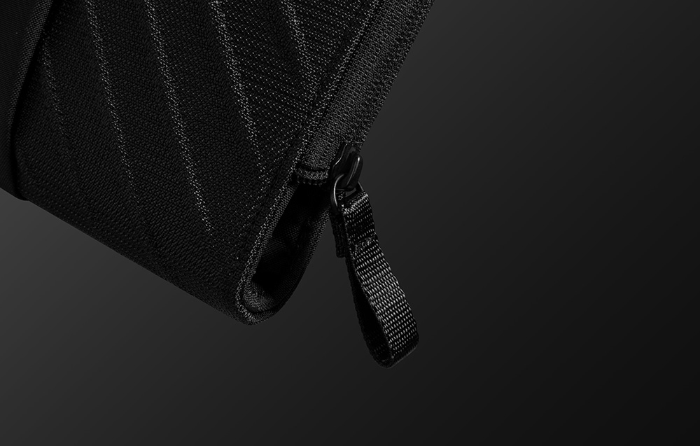 Tomtoc Voyage-A10 14'' laptop case (juodas) aprašymas - Prekės nuotrauka Tomtoc Voyage-A10 14'' laptop case (juodas) aprašymas - Prekės nuotrauka