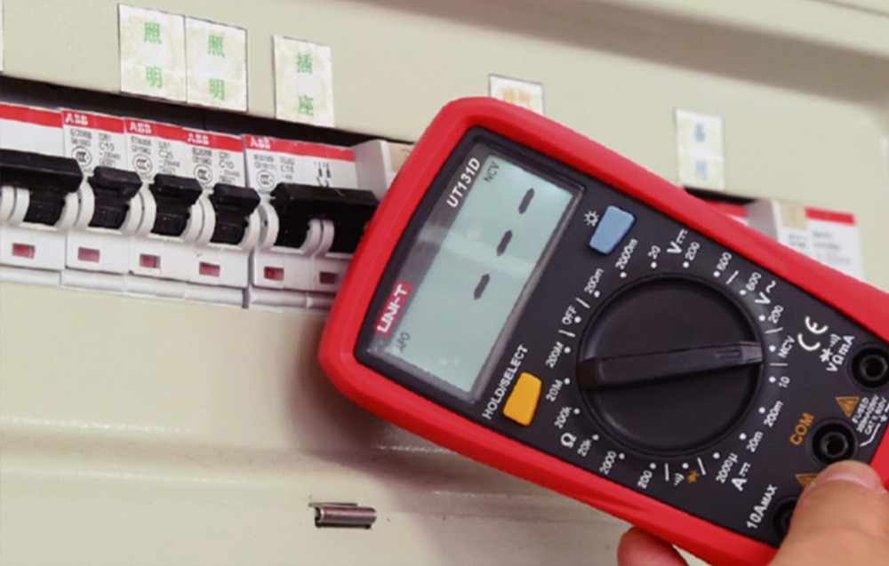 Uni-T Palm-Sized UT131D Digital Multimeter aprašymas - Prekės nuotrauka Uni-T Palm-Sized UT131D Digital Multimeter aprašymas - Prekės nuotrauka