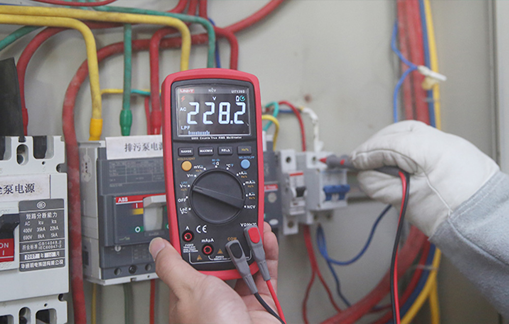 Uni-T UT139B True RMS Digital Multimeter aprašymas - Prekės nuotrauka Uni-T UT139B True RMS Digital Multimeter aprašymas - Prekės nuotrauka