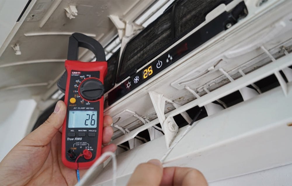 Uni-t Srovės matavimo replės UT202F,TRMS, NCV, 28mm, 600A, 600V AC/DC, su dažnio ir talpos matavimu aprašymas - Prekės nuotrauka
