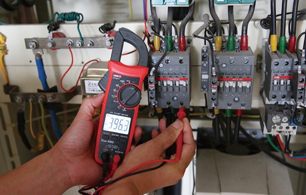 Uni-T UT201R Digital Clamp Meter aprašymas - Prekės nuotrauka Uni-T UT201R Digital Clamp Meter aprašymas - Prekės nuotrauka