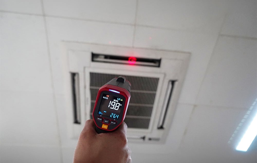 Uni-T UT302A+ infraraudonųjų spindulių termometras aprašymas - Prekės nuotrauka
