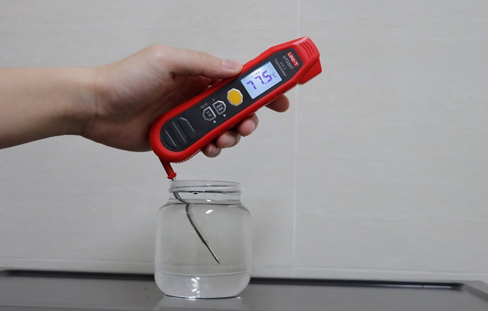 Daugiafukcis termometras IR 40-300°C; -40-300°C ; IP54, Max/Min/Skirtumas/matavimo rakinimasl UNI-T aprašymas - Prekės nuotrauka Daugiafukcis termometras IR 40-300°C; -40-300°C ; IP54, Max/Min/Skirtumas/matavimo rakinimasl UNI-T aprašymas - Prekės nuotrauka