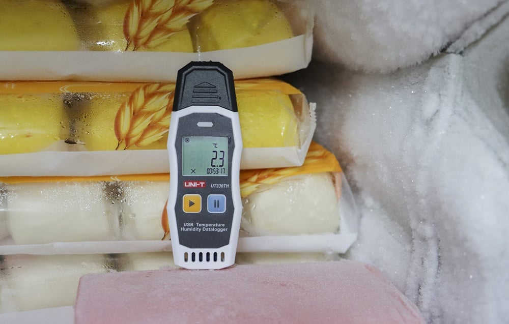 USB temperatūros ir drėgmės kaupiklis -30~70C; 0~99.9%RH; iki 64000 taškų; UNI-T aprašymas - Prekės nuotrauka USB temperatūros ir drėgmės kaupiklis -30~70C; 0~99.9%RH; iki 64000 taškų; UNI-T aprašymas - Prekės nuotrauka
