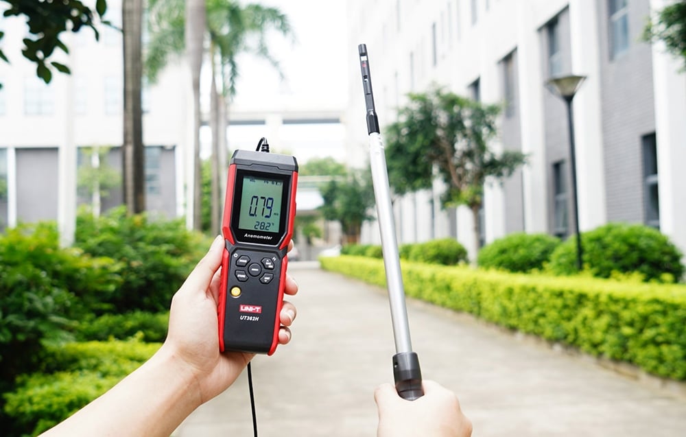 Termo anemometras ; 0~30m/s; -20~70C; 0~999900m³/min, pasirenkama ortakių forma, UNI-T aprašymas - Prekės nuotrauka Termo anemometras ; 0~30m/s; -20~70C; 0~999900m³/min, pasirenkama ortakių forma, UNI-T aprašymas - Prekės nuotrauka