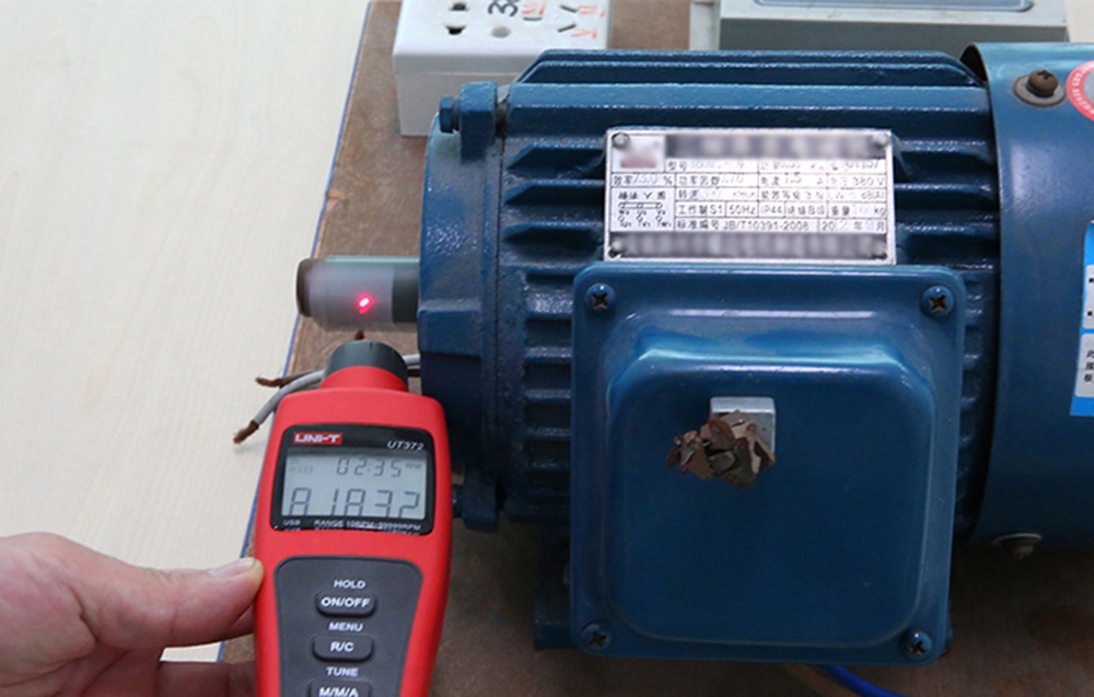 Uni-T UT372 Non-Contact Tachometer aprašymas - Prekės nuotrauka Uni-T UT372 Non-Contact Tachometer aprašymas - Prekės nuotrauka